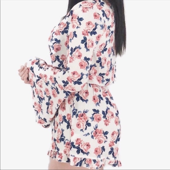 Rose Print Bell Sleeve Romper - Picture 2 of 4